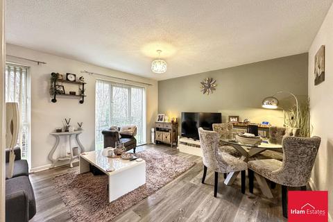 2 bedroom flat for sale, Rixtonleys Drive, Irlam, M44