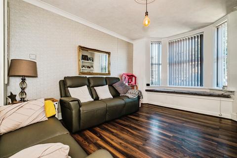 4 bedroom semi-detached house for sale, Penhill Road, Lancing