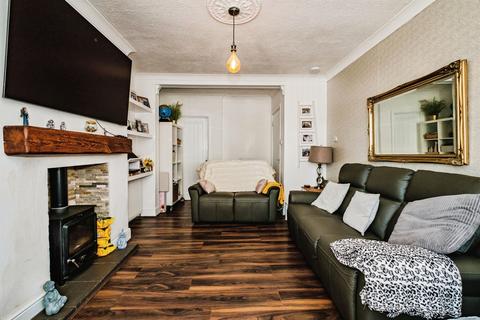 4 bedroom semi-detached house for sale, Penhill Road, Lancing
