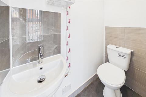 3 bedroom apartment to rent, Foleshill Road, Coventry CV1