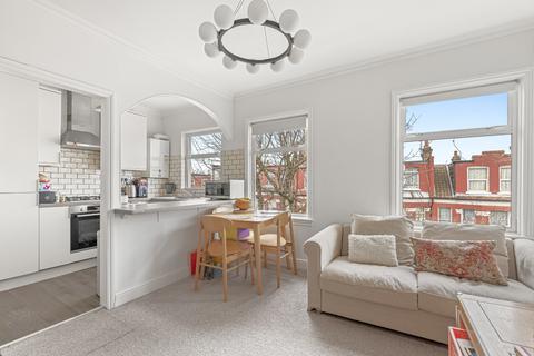 1 bedroom flat for sale, Hampden Road, Haringey, N8