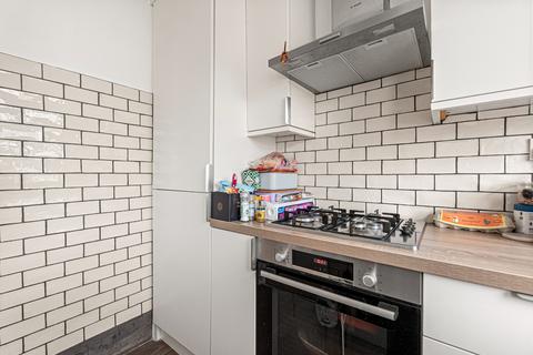 1 bedroom flat for sale, Hampden Road, Haringey, N8