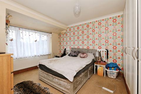 4 bedroom semi-detached house for sale, Shelley Street, Worksop
