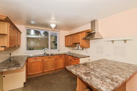 3 bedroom end of terrace house for sale, Hetley, Orton Goldhay, Peterborough