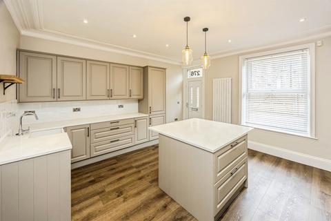 3 bedroom end of terrace house for sale, Huddersfield Road, Halifax