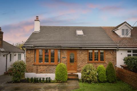 3 bedroom semi-detached bungalow for sale, Spring Pond Meadow, Hook End, Brentwood