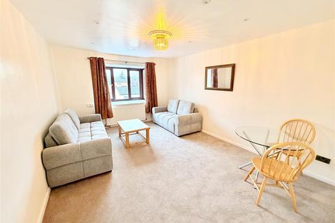 3 bedroom terraced house to rent, Lenton Manor, Nottingham NG7