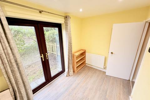 3 bedroom terraced house to rent, Lenton Manor, Nottingham NG7