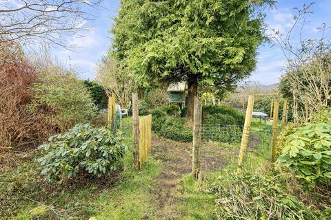 undefined, Drefach, Llanybydder