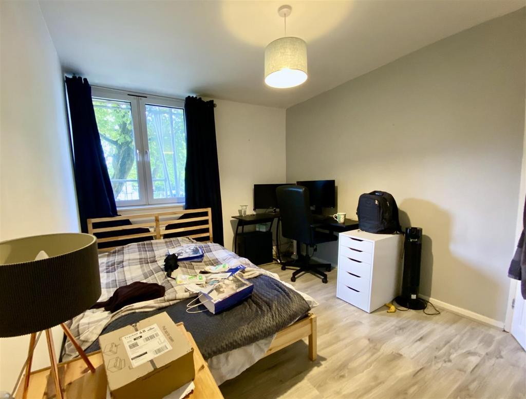 Winterfold Close