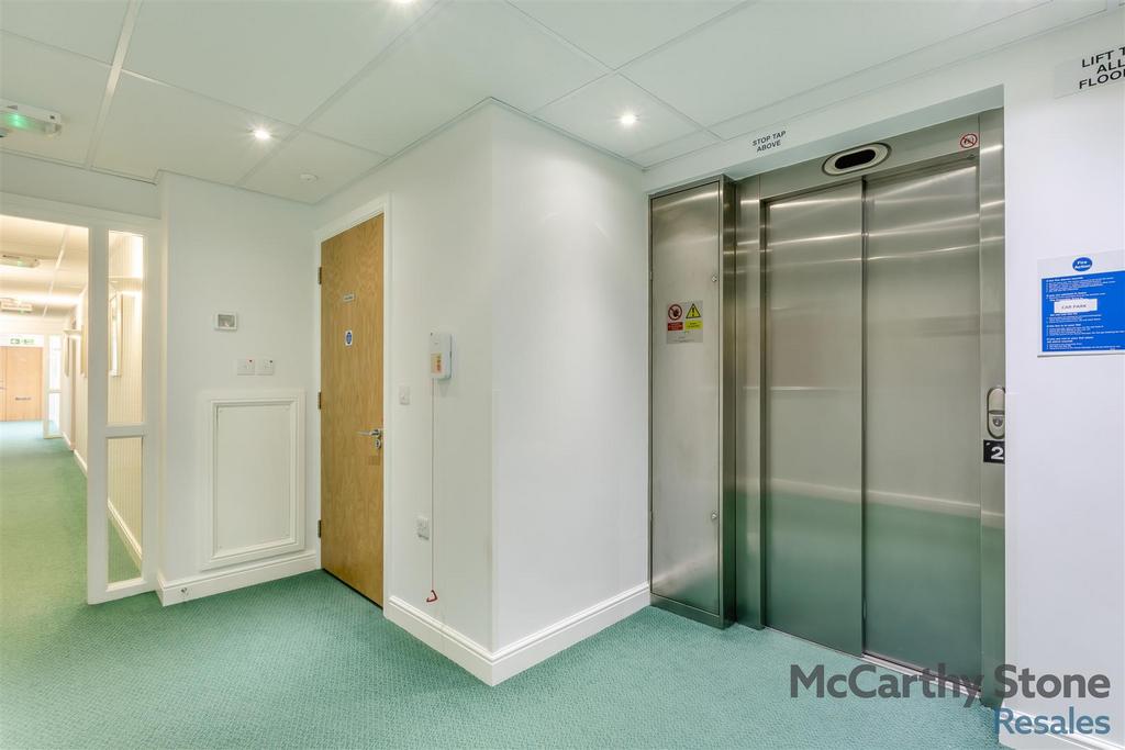 8679179-interior18.jpg