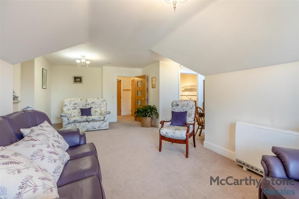 8679179-interior13.jpg