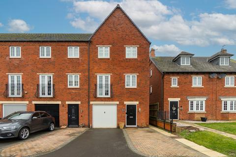 4 bedroom end of terrace house for sale, Empingham Drive, Syston, LE7