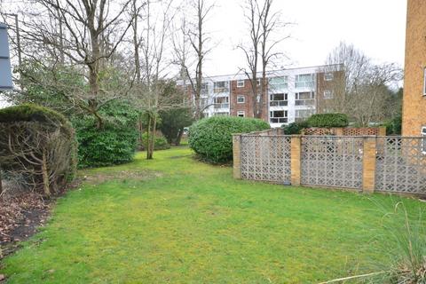 2 bedroom apartment for sale, The Cloisters, Frimley, GU16