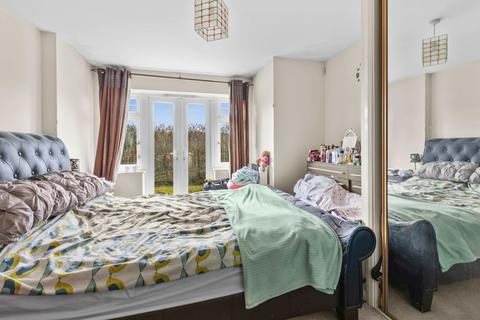 2 bedroom flat for sale, Folleys Place, High Wycombe HP10