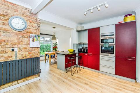 4 bedroom semi-detached house for sale, Queens Road, Wisbech