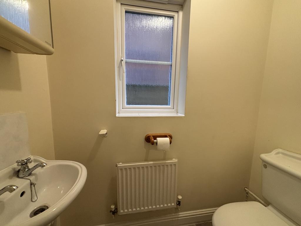 Cloakroom/wc