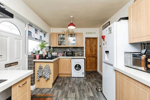 2 bedroom semi-detached bungalow for sale, Springvale Rise, Hemsworth, Pontefract