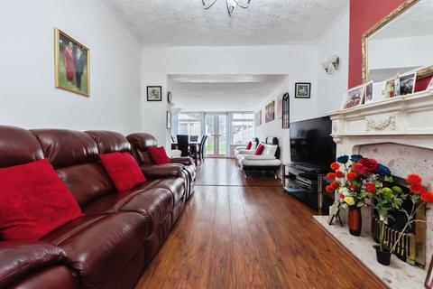 4 bedroom semi-detached house for sale, Vicarage Street, Oldbury