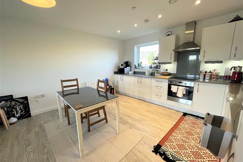 3 bedroom apartment to rent, Colnebank Drive, WATFORD