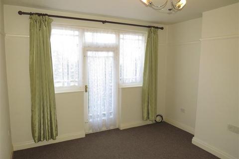 3 bedroom house to rent, Riverway, STAFFORD