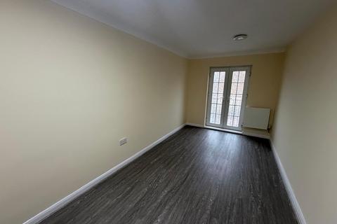 undefined, Johnson Court, Southbridge, Northampton