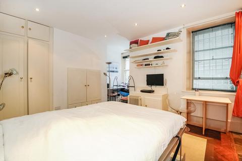 undefined, Bedford Court Mansions, Bedford Avenue, Bloomsbury, WC1B