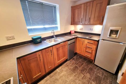 2 bedroom flat to rent, Admiral Drive, STEVENAGE