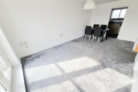 2 bedroom flat to rent, Admiral Drive, STEVENAGE