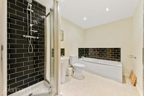 2 bedroom apartment to rent, Sumner Road, LONDON