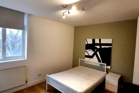 2 bedroom apartment to rent, Cambridge Road, West Kilburn, LONDON