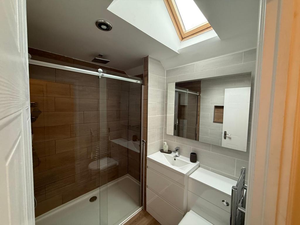 En-suite Bathroom