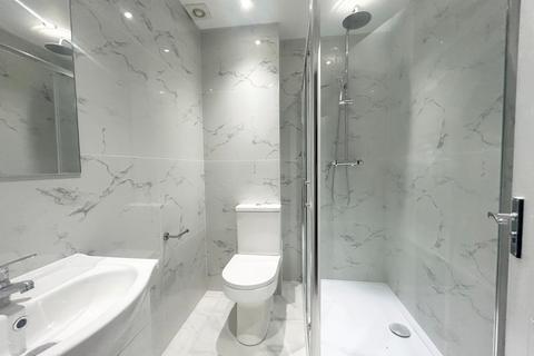 2 bedroom apartment to rent, Brondesbury Villas, London