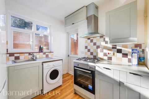 2 bedroom apartment for sale, Martin Way, Morden