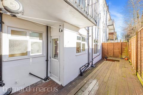 2 bedroom apartment for sale, Martin Way, Morden