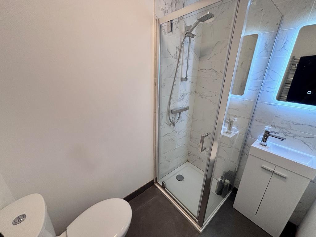 En-suite Bathroom