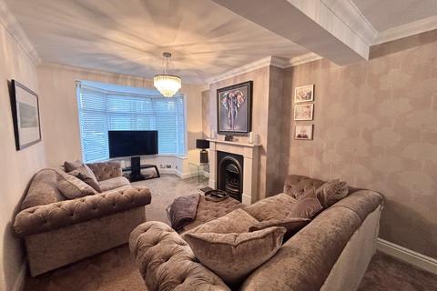undefined, Birklands Drive, HULL