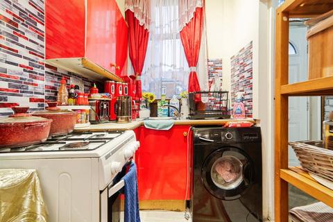 undefined, Whingate Grove, Leeds