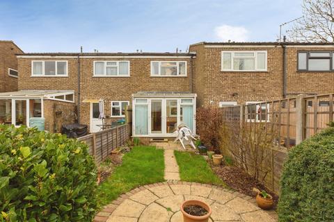 2 bedroom terraced house for sale, Redland Way, Aylesbury