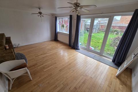 undefined, Percheron Drive, LUTON