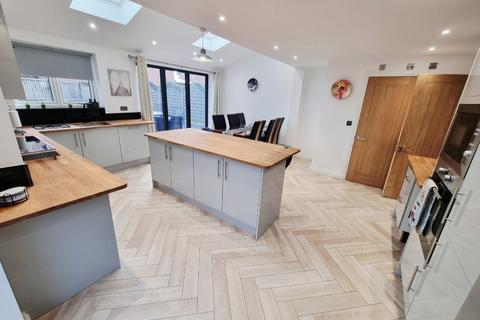 3 bedroom detached house to rent, Perham Way, London Colney, ST. ALBANS