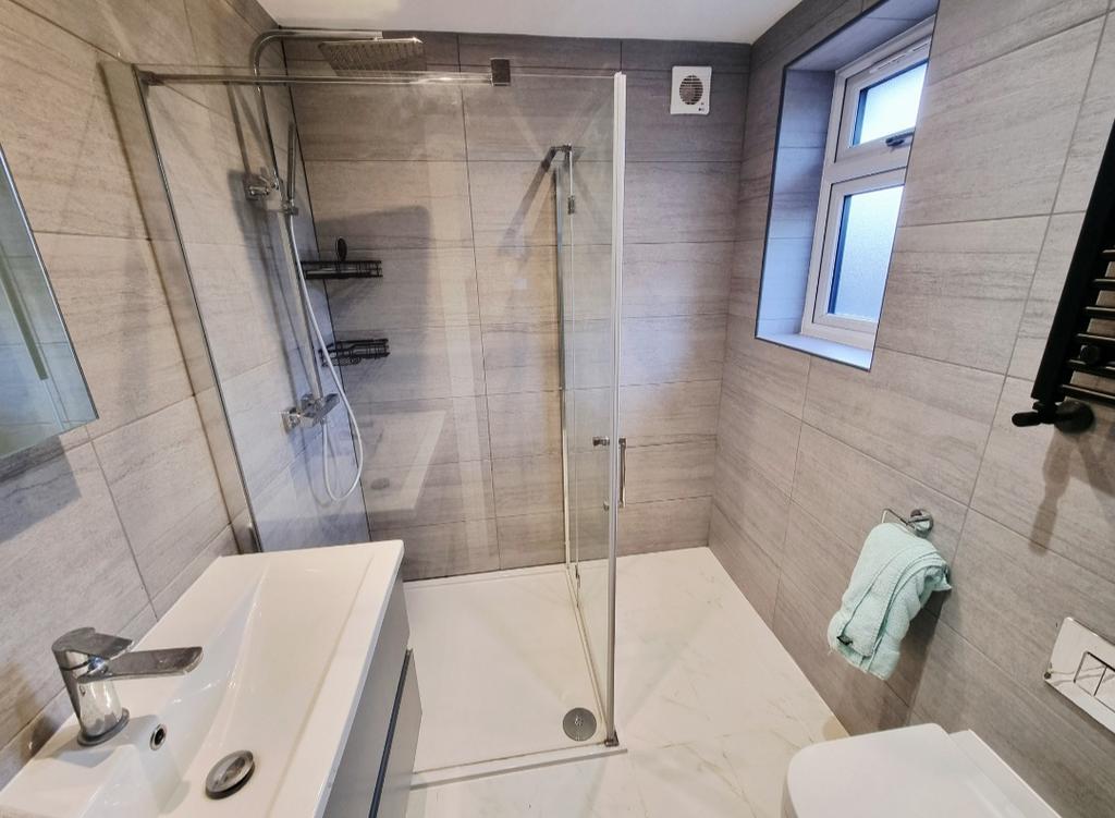 En-suite Bathroom