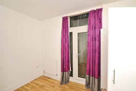 2 bedroom ground floor flat for sale, Church Road, St. Leonards-On-Sea