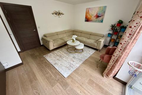 undefined, Frances Drive, DUNSTABLE