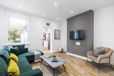 undefined, INCREDIBLE Student Property near Uni, West Parade, LINCOLN