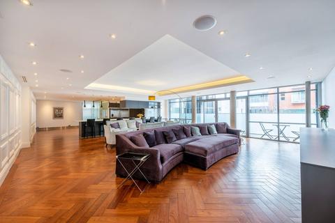 3 bedroom flat to rent, Hardwicks Square, LONDON