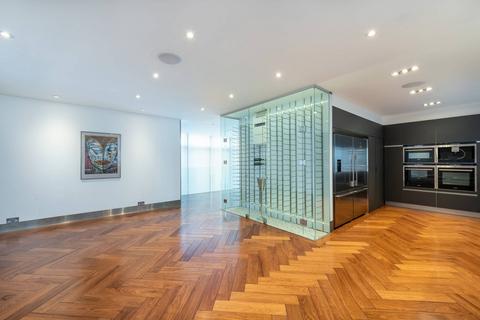 3 bedroom flat to rent, Hardwicks Square, LONDON