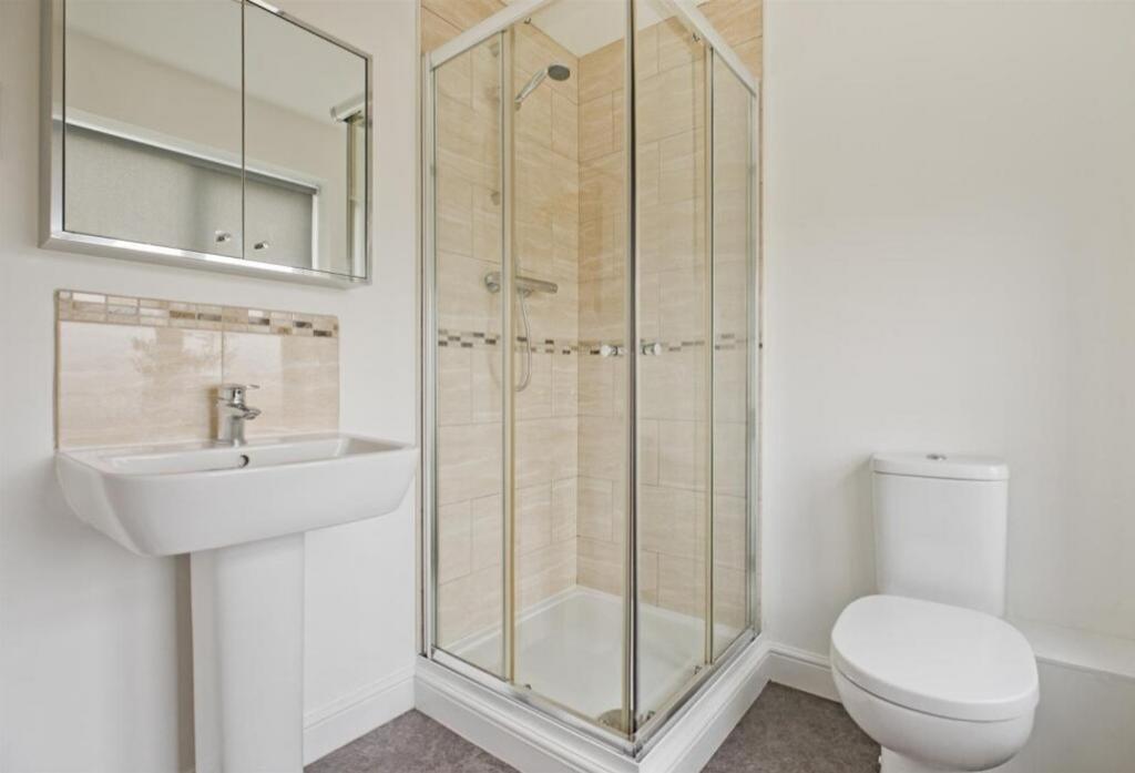 En-suite Bathroom