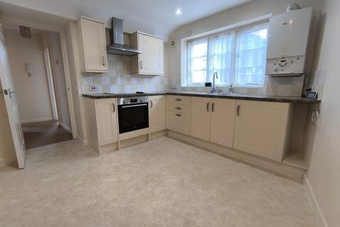 1 bedroom apartment to rent, North Parade, FROME