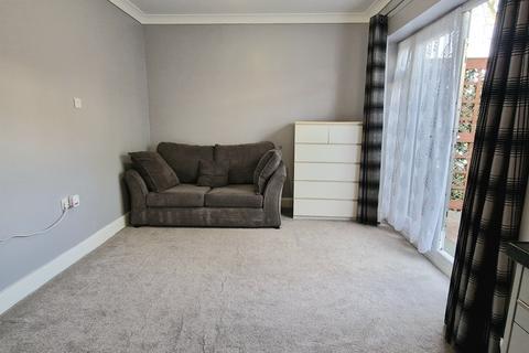 undefined, Middle Ope, WATFORD